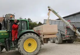 <em class="placeholder">Préparation pour un épandage d'engrais azoté en granule sur une parcelle de blé.</em>