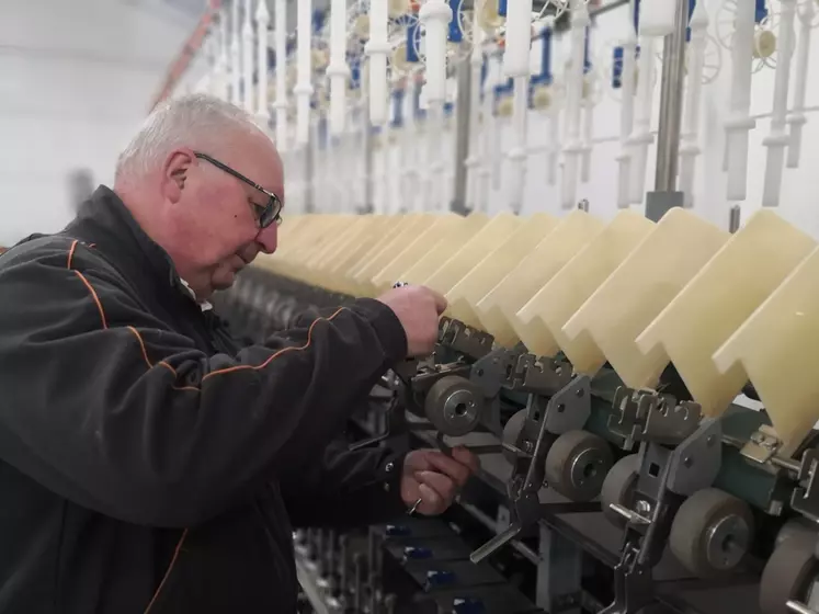 La coopérative NatUp a investi dans une filature de lin en Normandie, qui travaillera dans un premier temps 200 à 250 tonnes de fibres.