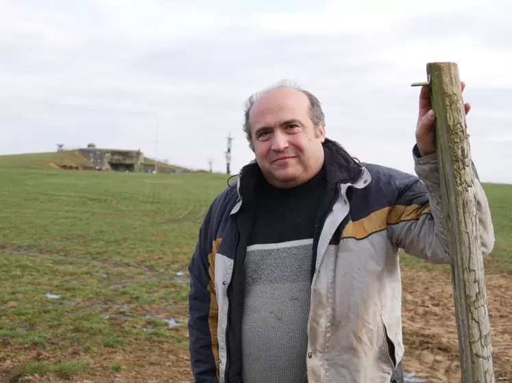 Vivien Clesse, agriculteur à Bréhain-la-Ville (54),    "C’est surtout la température qui a un impact sur la présence de phytos dans l’air. Les applications sont réalisées notamment à partir de 5 h du matin."