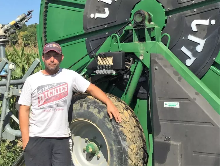 Benoît Cassoulet, agriculteur à Tieste-Uragnoux (Gers) - "En contrat avec la SAS Agrimeth'arros de méthanisation, Cive d’hiver aussi bien que Cive d’été doivent rapporter à l’exploitation aux alentours de 1000 euros par hectare de marge brute hors coûts d’ensilage et d’épandage de digestat." © Agrimeth'arros