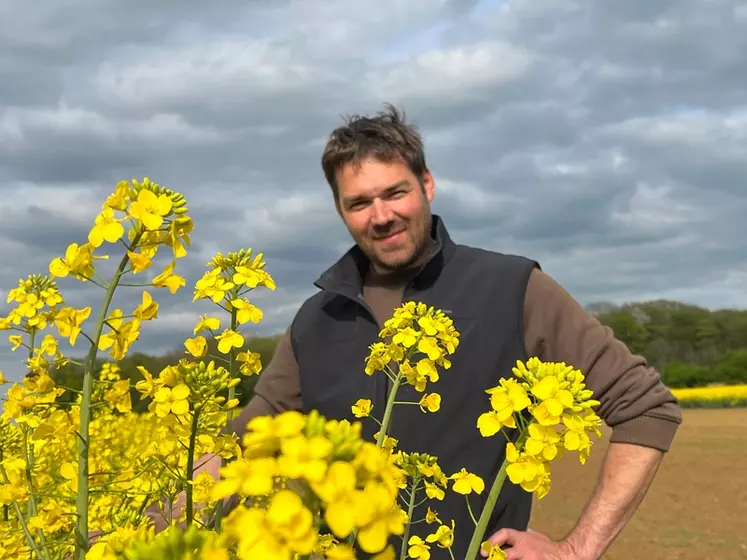 Florian Belloy, agriculteur à Luppy (Moselle)   "Avec mon mélange entre hybrides et lignées, j’estime économiser de 15 à 20 €/ha sur mes semis de colza."