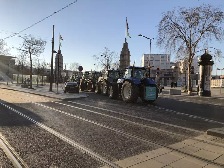 tracteurs porte de Versailles à Paris
