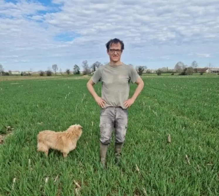 Christophe Cassoulong, agriculteur à Lalonquette (64)"Par mes pratiques, j’ai récupéré de la connexion verticale jusqu’en profondeur, grâce aux lombrics notamment. ...