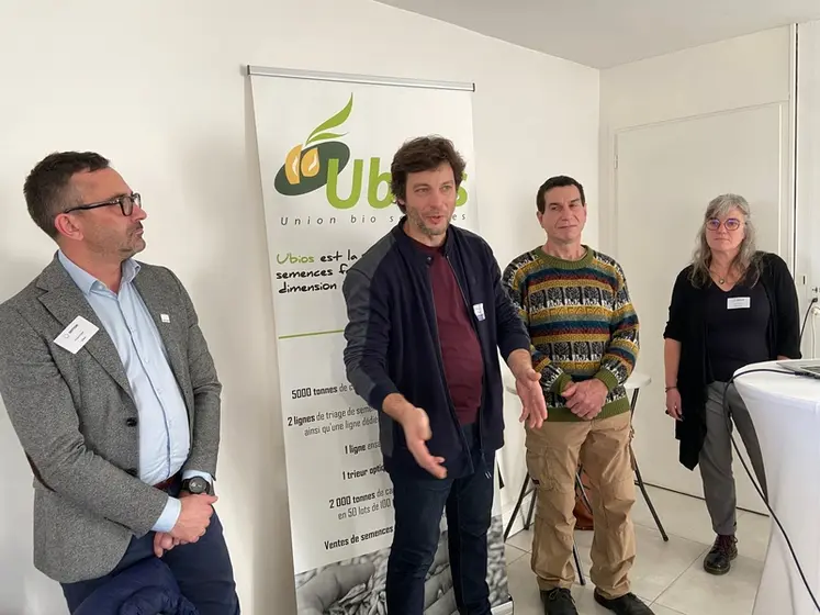 <em class="placeholder">François Dubois, délégué régional Semae dans la région Centre, Florian Gamé, président d&#039;Ubios, Jean-Pierre Bouchet, agriculteur, et Laurence Fontaine, consultante ...</em>