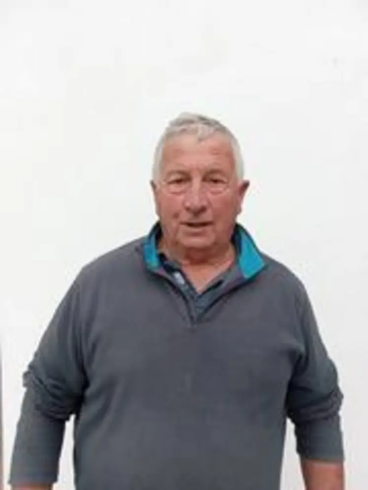 Pierre Laxague, viticulteur et éleveur à la retraite à Ascarat dans les Pyrénées-Atlantiques