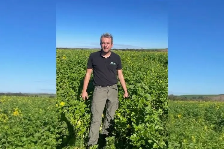 <em class="placeholder">Jérôme Noirez, agriculteur et gérant au sein de la SEP Poinsirez à Arraincourt, en Moselle, pratique l’agriculture de conservation des sols</em>