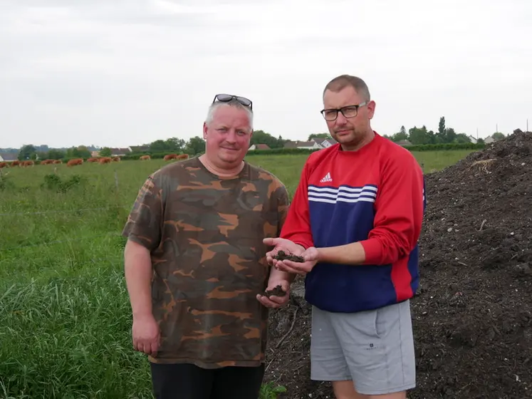 <em class="placeholder">Gaël Théveniaux et Laurent Maufroy, producteurs à Marnay et Gigny-sur-Saône (Saône-et-Loire) "À l’unité fertilisante, nous estimons que le produit composté est ...</em>