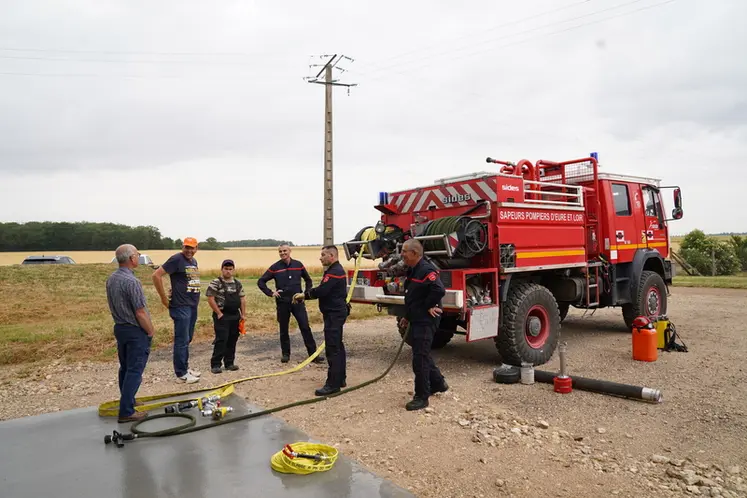 <em class="placeholder">Journée de prévention des feux de champs avec les pompiers du SDIS 28 et des agriculteurs d'Eure-et-Loir</em>