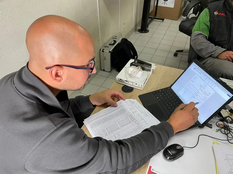 <em class="placeholder">Debriefing et analyse des données après la réalisation d'un audit de traite dynamique en élevage</em>