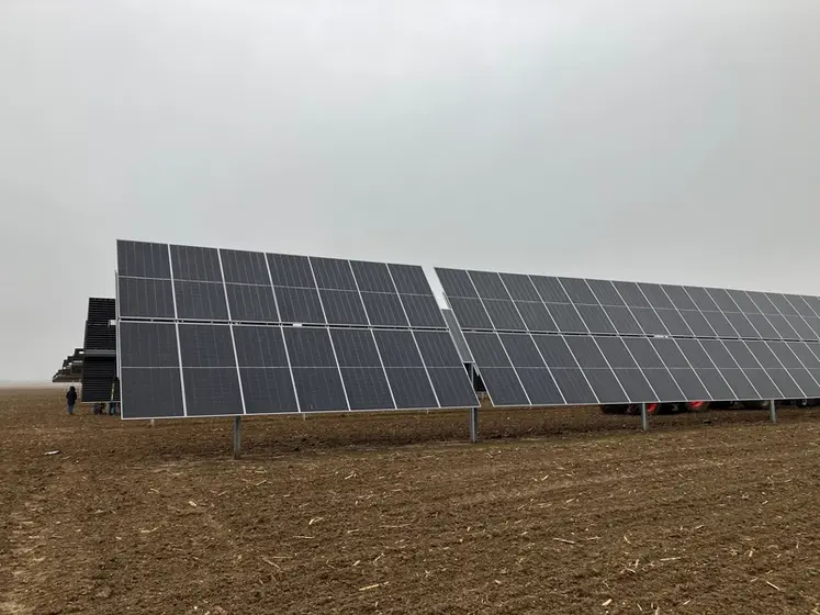 <em class="placeholder">Panneaux photovoltaïques sur parcelle agricole. </em>