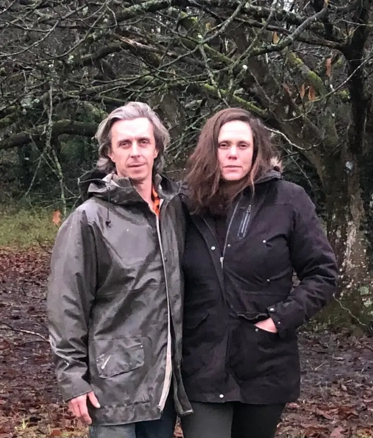 <em class="placeholder">Rodolphe et Pauline Bourdois arboriculteurs dans l'Essonne, associés en EARL.</em>