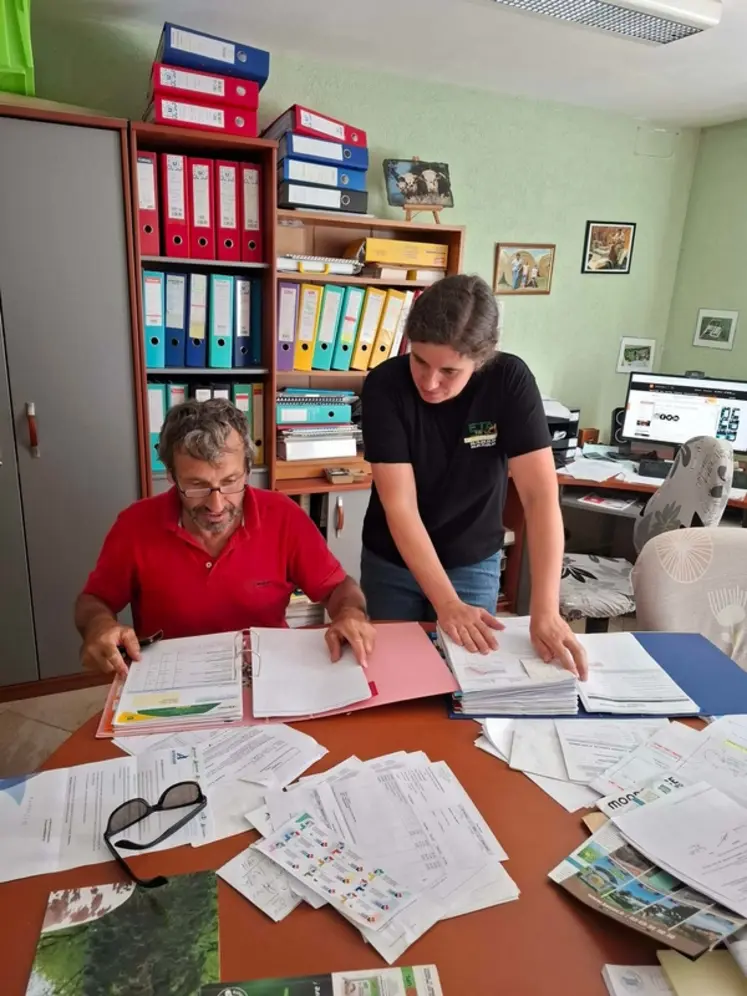 <em class="placeholder">Alain et Sarah Rosenblatt, agriculteur à Kappelen</em>