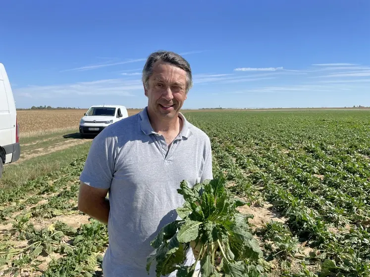 <em class="placeholder">Samuel BIgnet, agriculteur en Eure-et-Loir et Loiret, "J'ai dû réaliser sept tours d'eau sur une parcelle de betterave en Eure-et-Loir contre quatre à cinq en année ...</em>