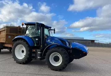 Le tracteur T6.180 Methane Power de New Holland est un tracteur au gaz