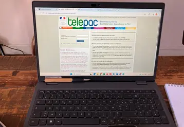<em class="placeholder">Ecran d&#039;ordinateur ouvert sur Telepac.</em>