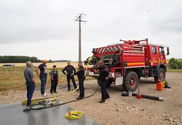 <em class="placeholder">Journée de prévention des feux de champs avec les pompiers du SDIS 28 et des agriculteurs d&#039;Eure-et-Loir</em>