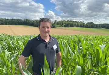 <em class="placeholder">Emmanuel Noizet, agriculteur à Ambly-Fleury (Ardennes), dans champ de maïs</em>