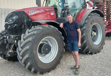 <em class="placeholder">Jean-François Chopin, agriculteur à Marbeuf (Eure),  "Le semis tardif de blé constitue un bon levier pour réduire le salissement en ray-grass. Je choisis des variétés ...</em>