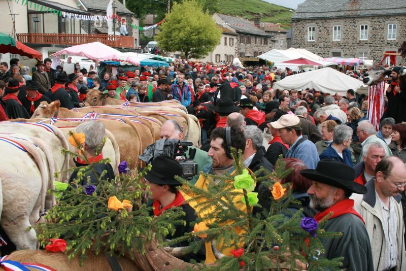 FIN GRAS DU MéZENC «Rencontre des Arts et de l’Agriculture», une Fête du Fin Gras du Mézenc FIN GRAS DU MéZENC «Rencontre des Arts et de l’Agriculture», une Fête du Fin Gras du Mézenc