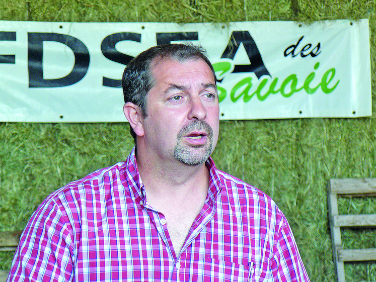 Bernard Mogenet est président de la FDSEA des Savoie et co-référent loup à la FNSEA.