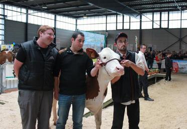 La qualité des animaux présentés lors de ces concours, l’implication des éleveurs et en particulier des jeunes dans ces journées et au quotidien dans les élevages, sont de très bons signes pour les responsables départementaux. L’élevage laitier en Haute-Loire a de l’avenir…