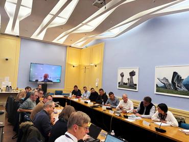 30&nbsp;octobre > Mobilisation contre les études HMUC Alors que JA CVL avait appelé ses adhérents à bloquer les autoroutes A10 et A71 le week-end de la Toussaint, la mobilisation a été suspendue. En effet, Jeunes agriculteurs et la FNSEA Centre-Val de Loire ont obtenu un délai et des engagements de l’État. À travers cette action, ils souhaitaient apporter leur soutien aux irrigants de la Vienne, qui avaient bloqué, le 24&nbsp;octobre, les accès routiers du parc du Futuroscope pour protester con...