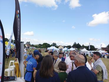 15&nbsp;juin > Comice agricole de Nogent-le-Rotrou La FNSEA&nbsp;28 était bien représentée au comice agricole de Nogent-le-Rotrou dimanche 15&nbsp;juin. 
Dès la matinée, la délégation officielle, composée d’élus locaux et de représentants de l’État, a visité les stands de la FNSEA&nbsp;28 et de JA&nbsp;28. Tous ont pu échanger avec David Faucheux, secrétaire général de la FNSEA&nbsp;28, et Jules Gautier, secrétaire général de JA 28. Ces moments festifs ont également permis aux deux syndicats agric...