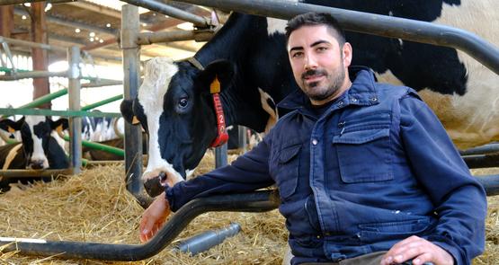 Jason Bouclet est éleveur bovin dans le Loiret.
