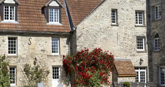 La Pommeraie, gîte le plus spacieux avec ses 300 m2, capable d’accueillir 16 personnes.