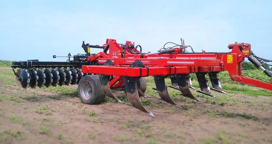 Les décompacteurs à dents de type Michel travaillent davantage par fragmentation.