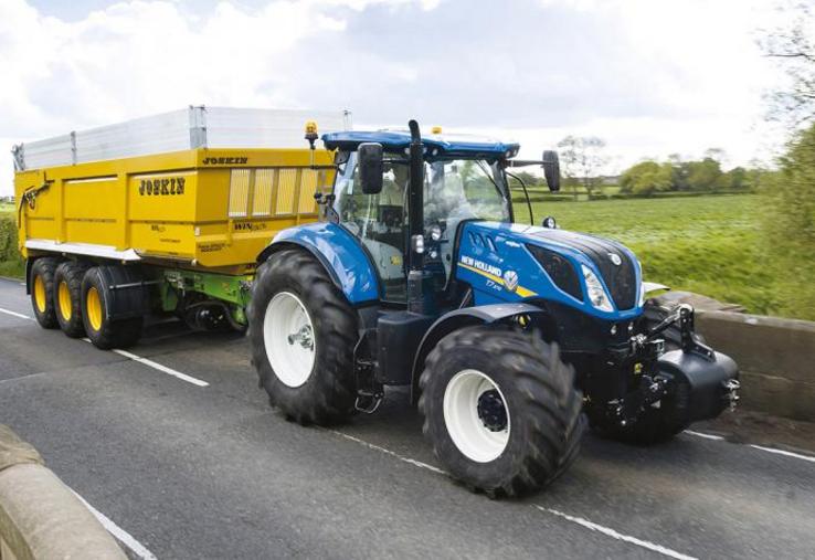 Avec des puissances atteignant les 250 chevaux, les tracteurs
de 7-8 tonnes sont taillés pour le transport.