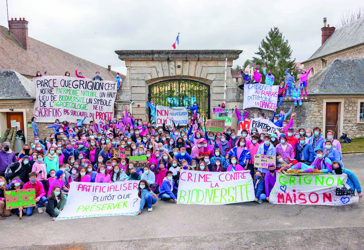 Une manifestation est organisée ce samedi à 14 heures devant le domaine de Grignon. En mars 2021, les étudiants avaient déjà manifesté et bloqué le site durant plusieurs jours.