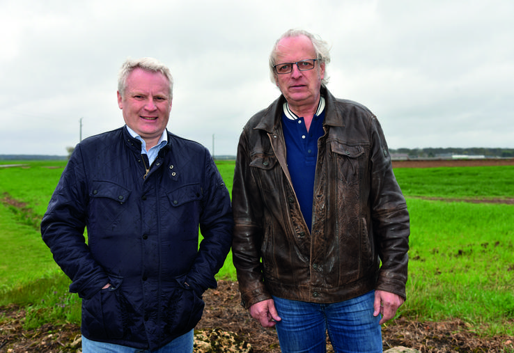 Le 31 mars, à Ablis (Yvelines). Le président de la chambre d'Agriculture de région Île-de-France, Christophe Hillairet, a accueilli chez lui Bernard Wilem, agriculteur belge expatrié en Ukraine.