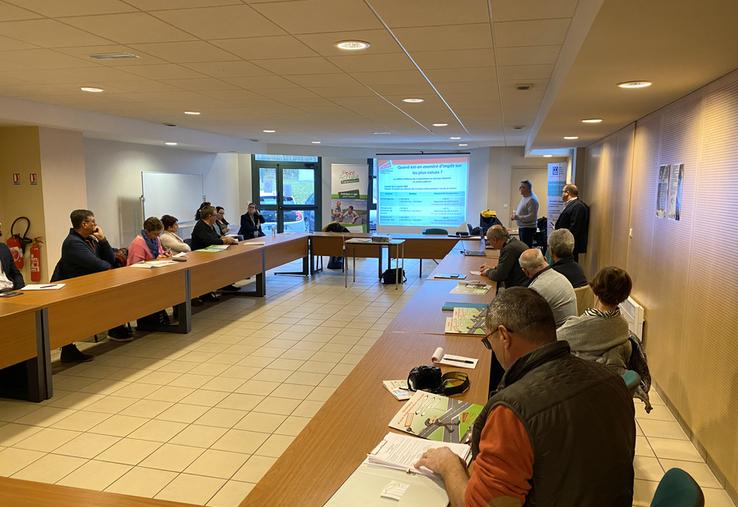 Jeudi 12 janvier, à Vendôme. Le syndicat Jeunes agriculteurs de Loir-et-Cher a organisé son Forum transmission.