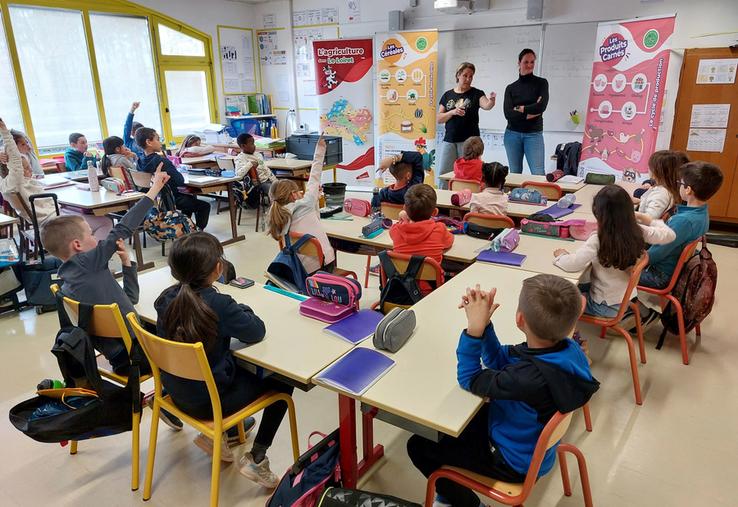 Les trois agriculteurs sont intervenus devant 45 enfants dans l'est du département. 