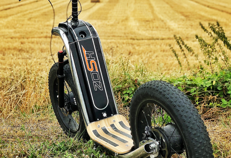La trottinette Zosh, de Cochet, est pensée « comme une petite moto trial ». 