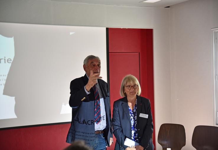 Mardi 30 mai, à Fleury-en-Bière (Seine-et-Marne). Jean-Jacques Boussaingault et Valérie Lacroute ont ouvert cette journée anniversaire du programme Leader.