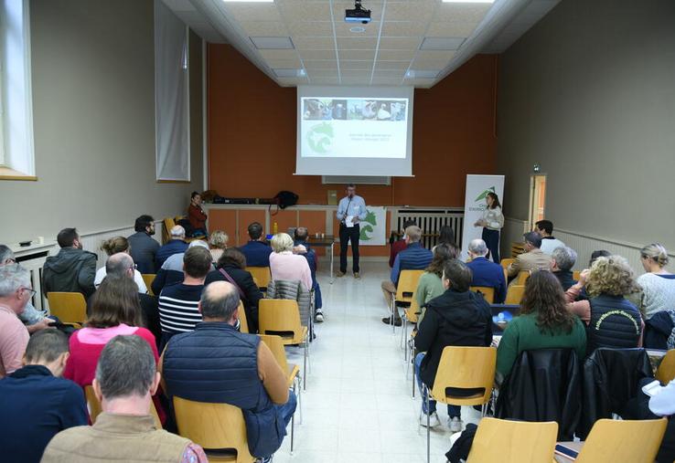 Jeudi 19 octobre, à Sully-sur-Loire. La journée des partenaires Osons l'élevage a réuni une soixantaine de personnes.