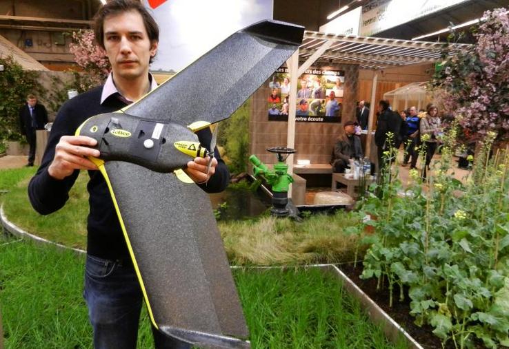 Romain Faroux, le cofondateur d'AIRINOV, présentait son concept lors du Salon international de l'agriculture.