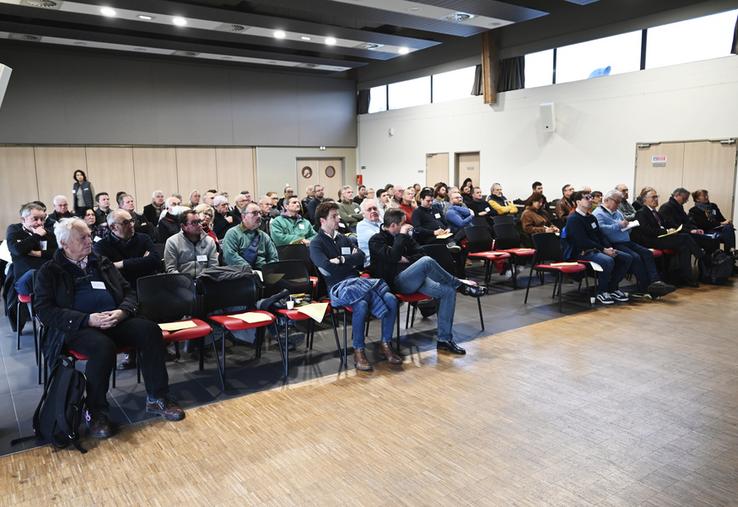 Mardi 5 décembre, à Tavers (Loiret). Élus et agriculteurs de la communauté de communes des Terres du Val de Loire étaient réunis pour la session agricole.