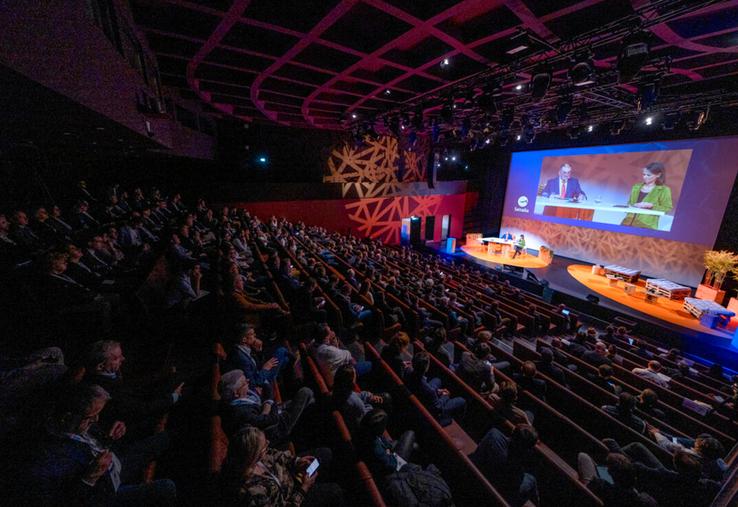 Le 12 janvier, à Paris. Plus de 300 partenaires de Sénalia se sont retrouvés au Musée du Quai Branly pour la traditionnelle réunion d'information du groupe.