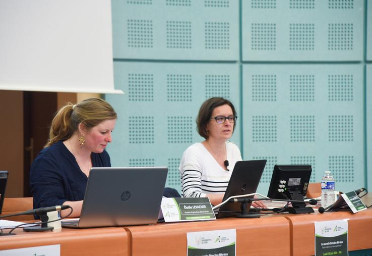 Lundi 10 juin, à Chartres. Anne-Laure Dufretel (à d.), de la DDT, a livré les changements apportés par la 7e directive Nitrates aux Universités du soir consacrées à ce thème.