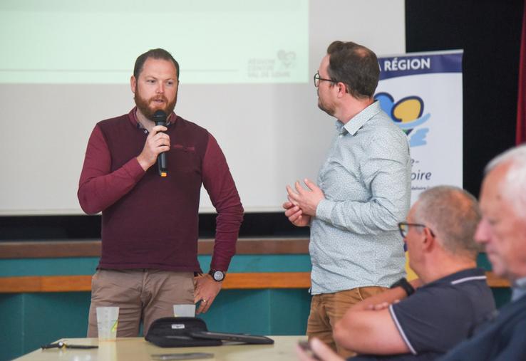 Le 6 juin, à Terminiers. Les animateurs de l'association Hommes et territoires, Aymeric Courbois (à g.) et Florent Mulot, on fait le point sur leurs actions en zone Natura 2000.