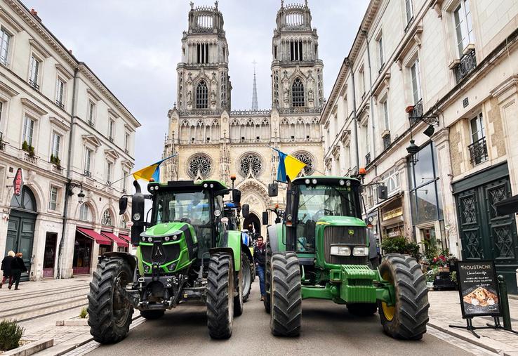 La FNSEA 45 et JA 45 invitent les agriculteurs à se réunir sur le pont de l’Europe à Orléans lundi 18 novembre.