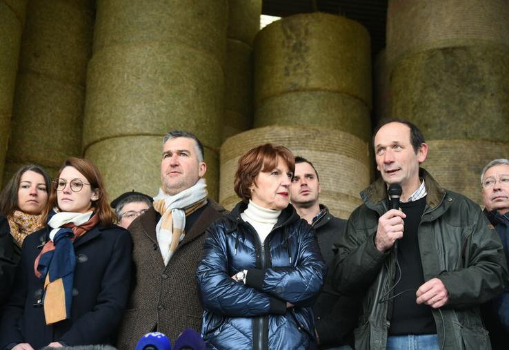 Samedi 30 novembre, à Sully-sur-Loire. La ministre de l'Agriculture, Annie Genevard, s'est rendue dans le Loiret pour écouter les revendications du monde agricole.