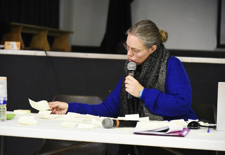 Caroline Kasperski, chargée de projets transmission entreprise à la Chambre du Loiret, a lu à haute voix les propositions de certains participants.