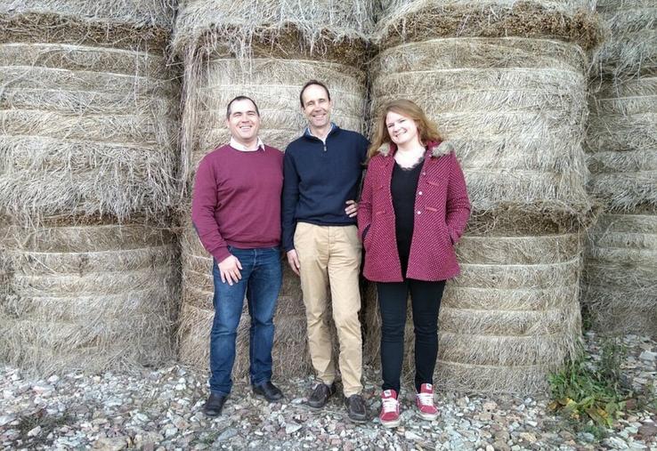 Le nouveau bureau de l’association de consommateurs agriculteurs IciLaTerre. 