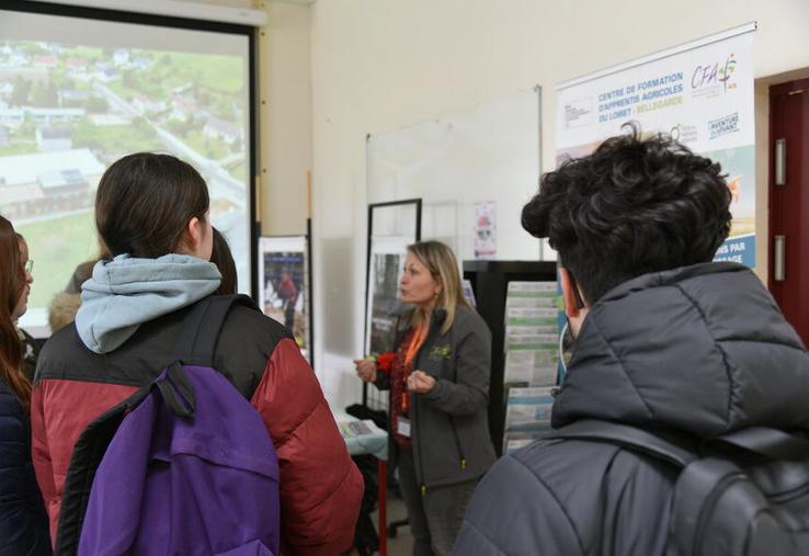 Jeudi 27 février, à Ascoux. Les collégiens des différents établissements du Pithiverais ont découvert les nombreux métiers de l'agriculture.