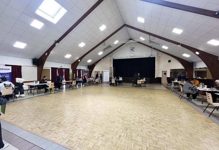 Jeudi 24 avril, à Dadonville. La salle polyvalente est restée désespérément vide tout au long de la matinée du Forum de l'emploi agricole.
