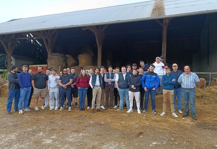 Nanteau-sur-Lunain, mardi 13 mai. David Tourte a accueilli les futurs bouchers sur son exploitation. 